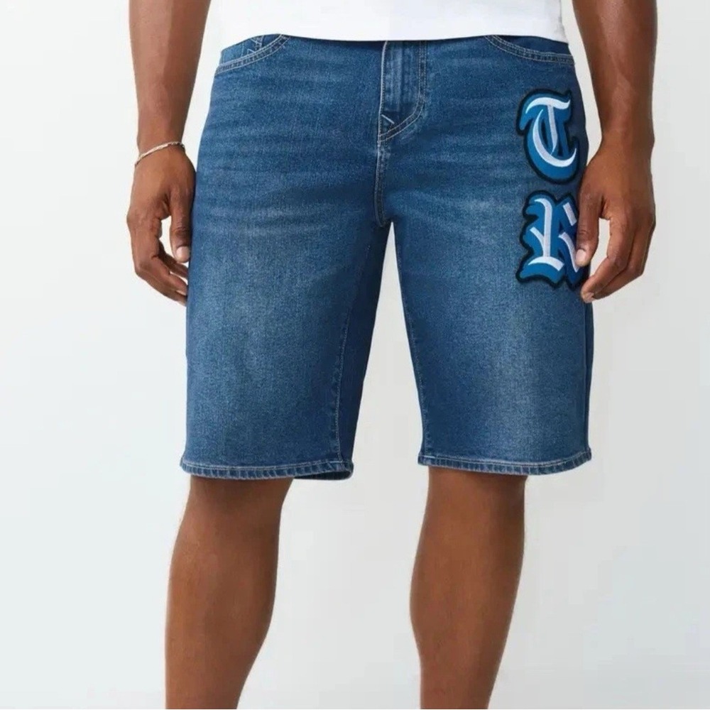 TRUE RELIGION Men's Blue Medium Wash Denim Shorts Relaxed Baggy Size W38 NWT